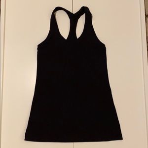 Black Lululemon tank